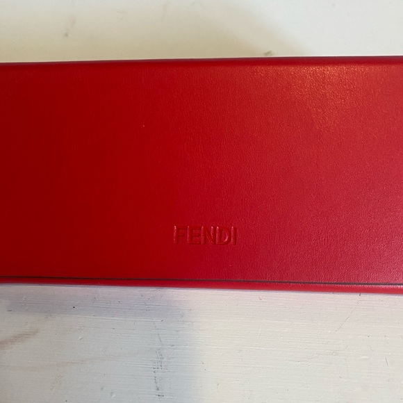 Fendi sunglasses - Picture 5 of 9